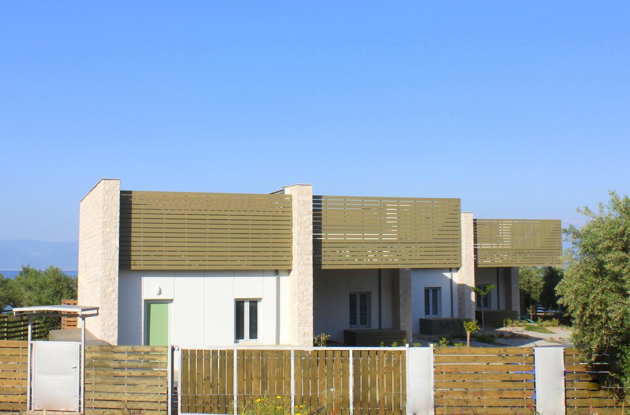 Meli Seaside Villas Chrani Exterior foto